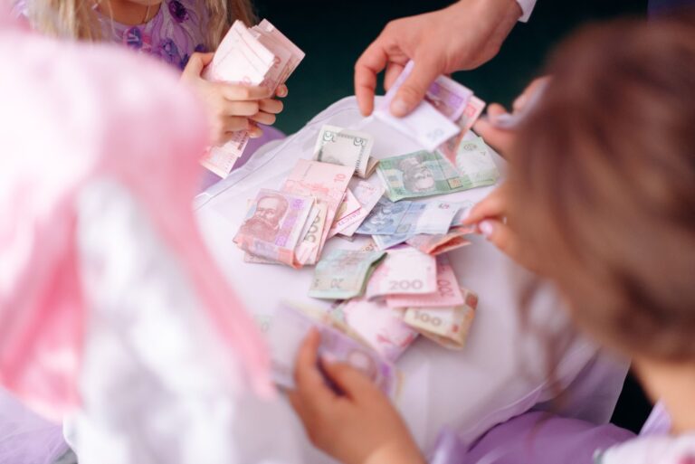 Finanzas Hispanas: Un Futuro Próspero (2026)